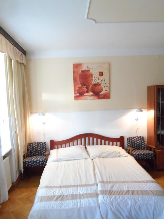 Garden 39 Vendégház Szeged Habitación foto